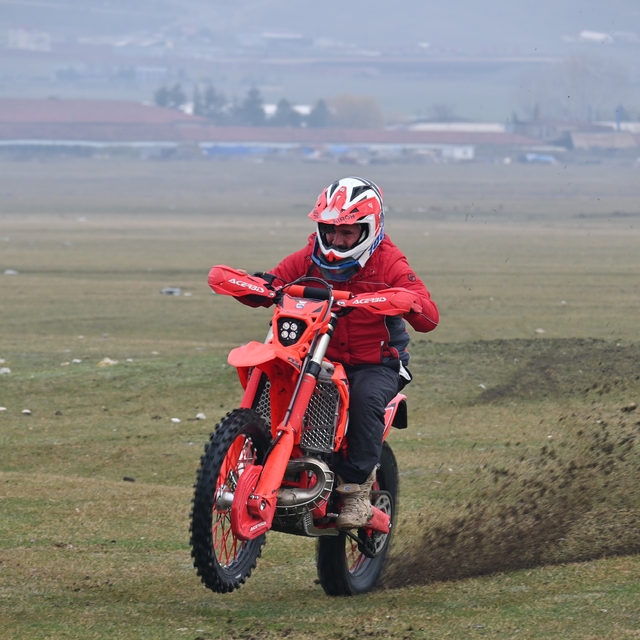 Eskişehirli motosikletçilerin pist talebi
Motor sporu tutkunları, yetkilile...