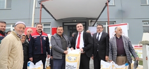 Çeltikçi'de üreticiye aspir tohumu desteği