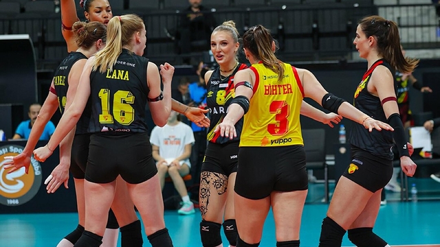 Göztepe voleybolda takımı dağıttı