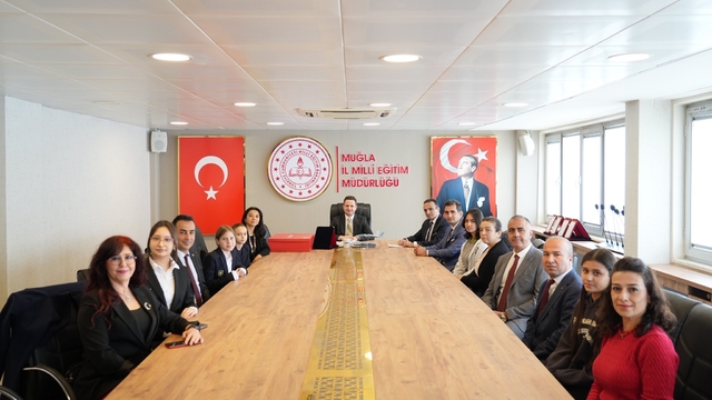 Muğla'nın genç tasarımcıları "Savunmadan sanata" ödülleriyle taçlandı