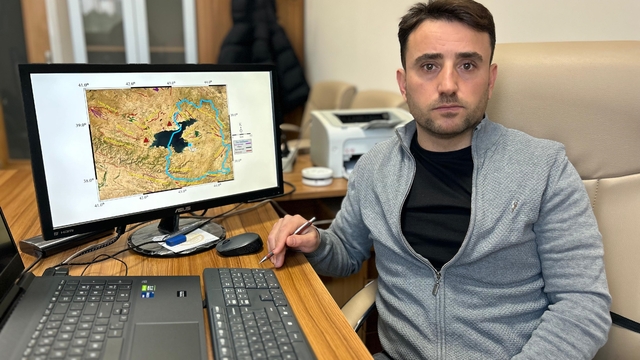 Van Gölü Havzası'nın sismik risk haritası çıkarıldı
Van Gölü'nün doğusunda sismik stres batıya oranla daha yüksek
Doç. Dr. Alkan: "Van'da kısa vadede 7 ve üzeri deprem beklemiyoruz"