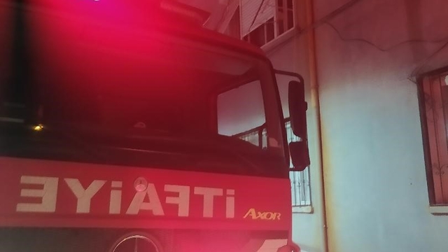 Söke'de gece yarısı mutfak yangını paniğe neden oldu