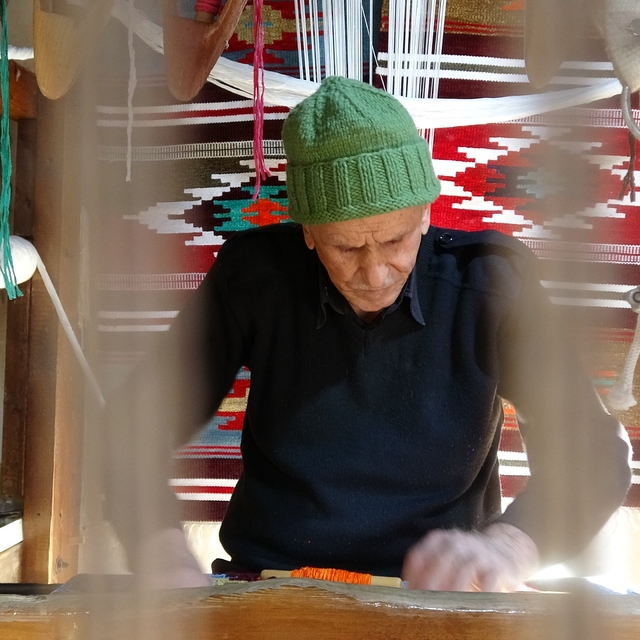 Antep kilimini yaşatmak için 80 yıldır tezgah başında
80 yıldır ilmek ilmek...