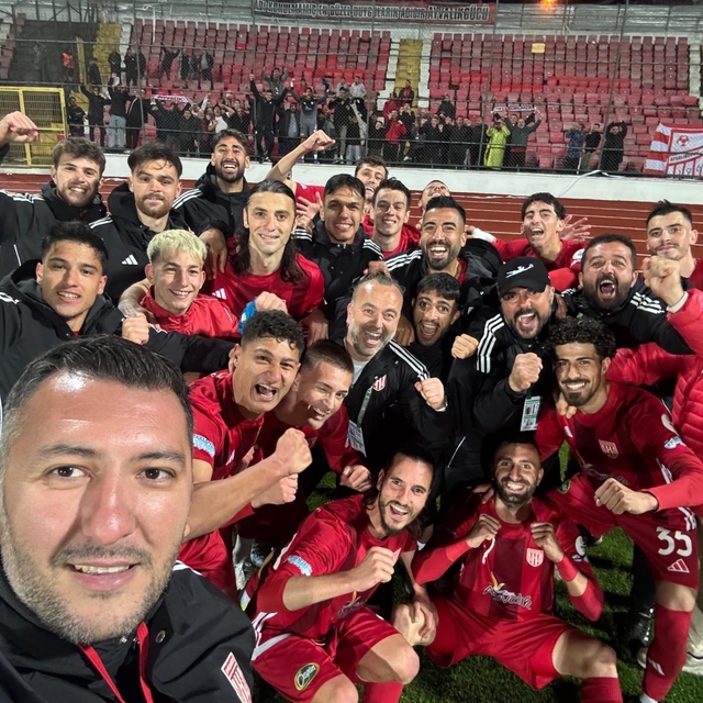 Ayvalıkgücü Belediyespor dört dörtlük