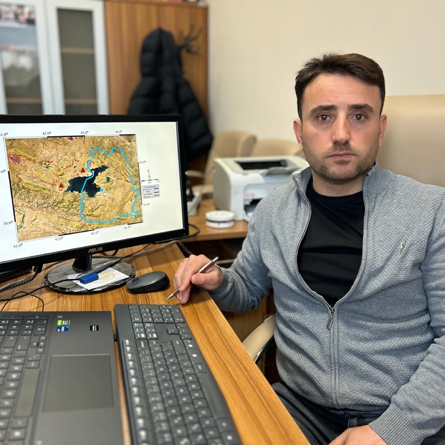 Van Gölü Havzası'nın sismik risk haritası çıkarıldı
Van Gölü'nün doğusunda...