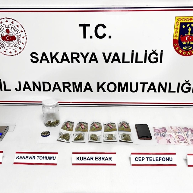 Sakarya'da uyuşturucu operasyonu: 3 tutuklama