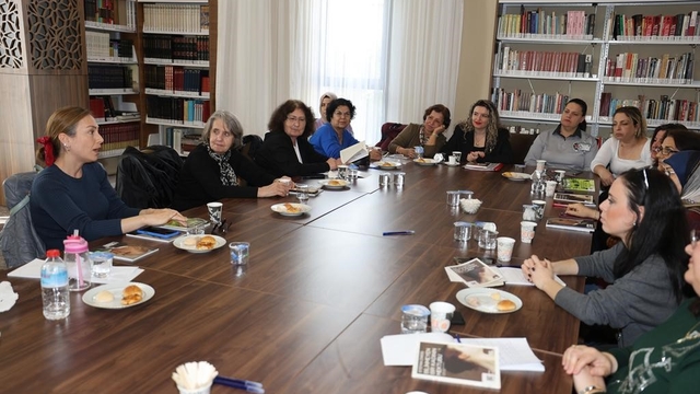 Şehzadeler'de "Kitap, kahve ve Kurabiye" buluşmasıyla başladı