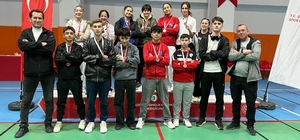 Pazarlar Spor Lisesi'nden atletizmde 15 madalya