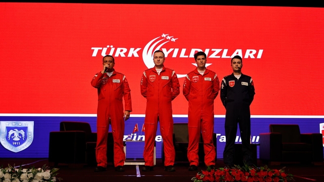 Türk Yıldızları, gençlere tecrübelerini anlattı