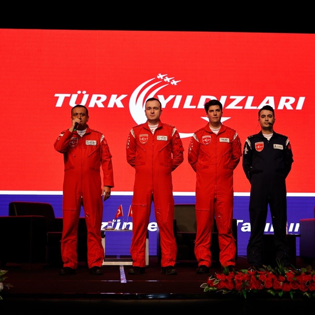 Türk Yıldızları, gençlere tecrübelerini anlattı