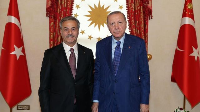 Başkan Alemdar, Cumhurbaşkanı Erdoğan'a projesini sundu