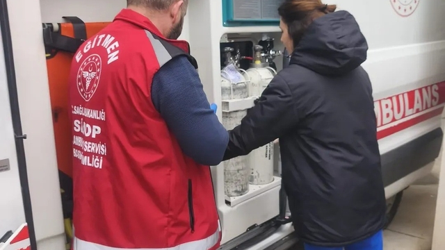 Ayancık'ta sağlık çalışanlarına teknik eğitim desteği