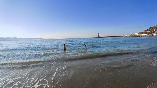 Alanya'da sabahın serinliğinde deniz keyfi