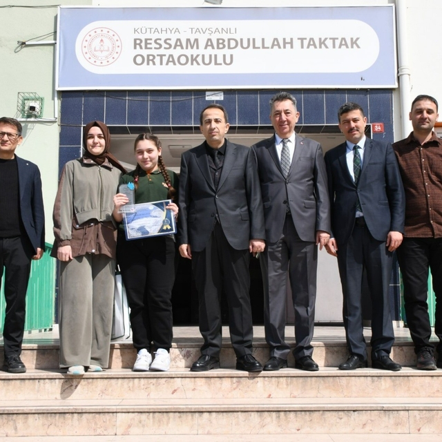 Tavşanlı Ressam Abdullah Taktak öğrencisi bölge birincisi oldu
