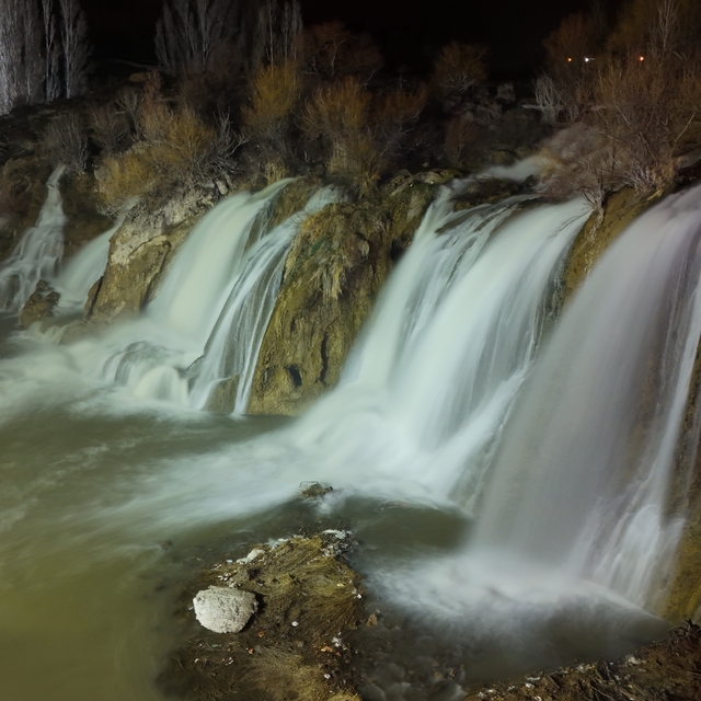 Muradiye Şelalesi mevsimlerin ötesinde bir güzellik
Van'ın incisi Muradiye...