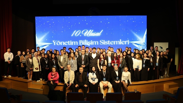 Bilişim sistemleri öğrenci zirvesine ev sahipliği yaptı
