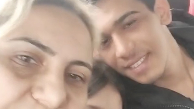 Bursa'da kayıp gençten sevindiren haber geldi
Kayıp olarak aranan 18 yaşındaki Levent Çelik sağ olarak bulundu, annesiyle böyle buluştu