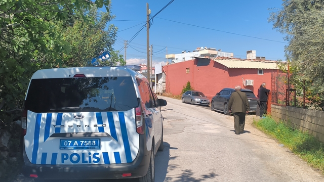 Antalya'da 15 gün önce anjiyo olan şahıs evinde ölü olarak bulundu
Endişelenmesinler diye anjiyo olduğunu şehir dışındaki yakınlarından gizlemiş