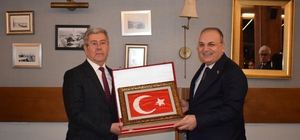 Emekli olan İzmir BAM Başsavcısı Arapoğlu'na veda töreni