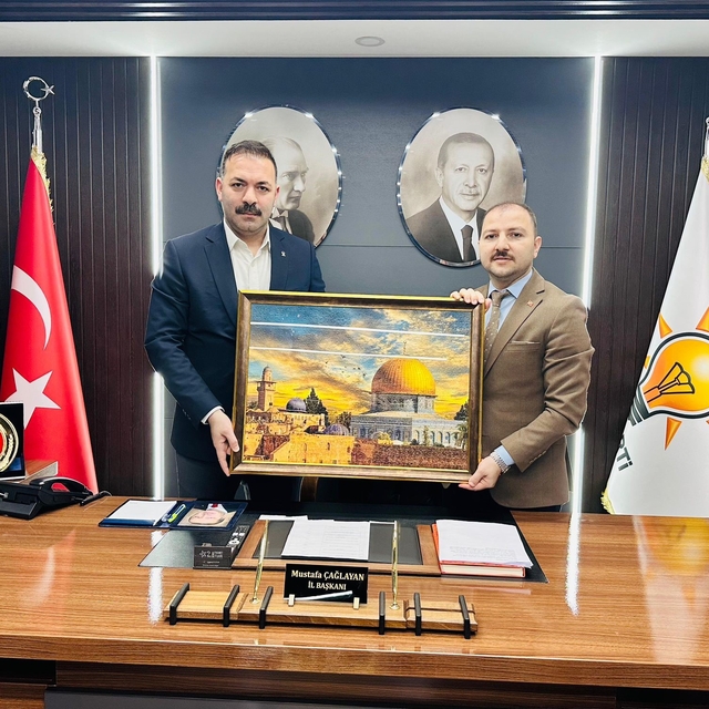 Başkan Çağlayan'a "Mescid-i Aksa" tablolu ziyaret