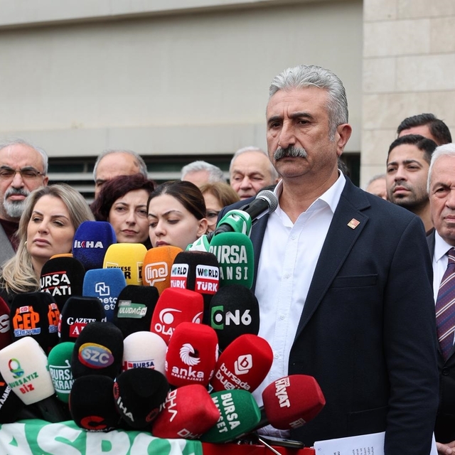 Bursa Büyükşehir Belediye Başkanı Mustafa Bozbey gözaltına alındı (3)