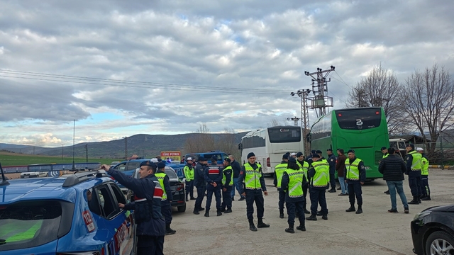 Tokat'taki izinsiz gösteriye geçit verilmedi