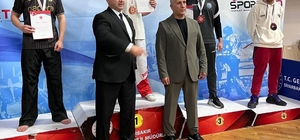 Çayırovalı kick boksçular Diyarbakır'dan 2 madalyayla döndü