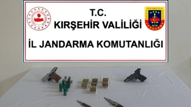 Jandarmadan ruhsatsız silah operasyonu