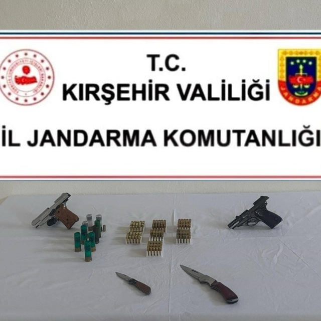 Jandarmadan ruhsatsız silah operasyonu