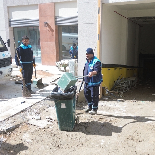 Akpınar Çarşısı'nda temizlik çalışmaları başladı