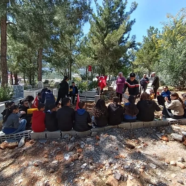 Ortaokul öğrencileri şehit Sedat Yabalak'ı dualarla andı