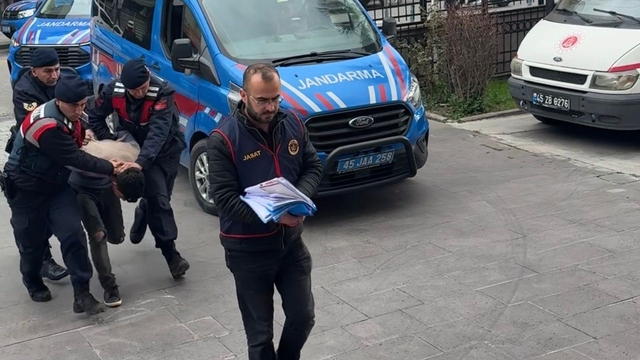 Manisa'da 4 aile ferdini öldüren şüpheli adliyeye sevk edildi