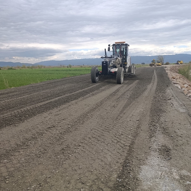 Büyükşehir'den eş zamanlı 'ulaşım' mesaisi
Aydın'ın ulaşım altyapısı güçlen...