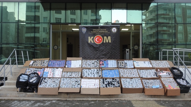 Şanlıurfa'da gümrük kaçağı 30 bin paket sigara ele geçirildi