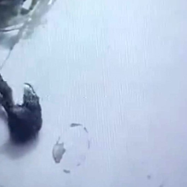 Kaza sonrası bıçaklı kavga kamerada