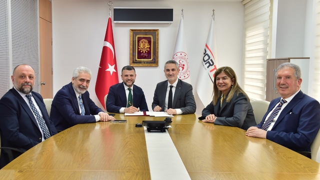 Eğil Belediyesi ile Spor Toto Teşkilatı arasında 'Yüzme Havuzu Yapımı'na ilişkin iş birliği protokolü imzalandı