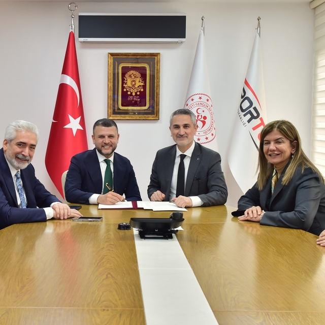 Eğil Belediyesi ile Spor Toto Teşkilatı arasında 'Yüzme Havuzu Yapımı'na il...