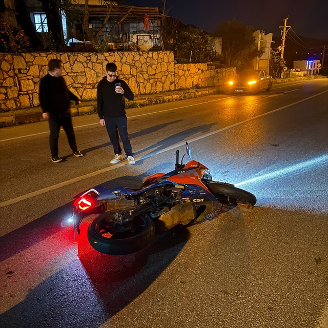 Muğla'da devrilen motosikletin sürücüsü öldü