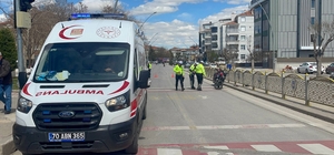 Cipe arkadan çarpan motosikletli genç yaralandı