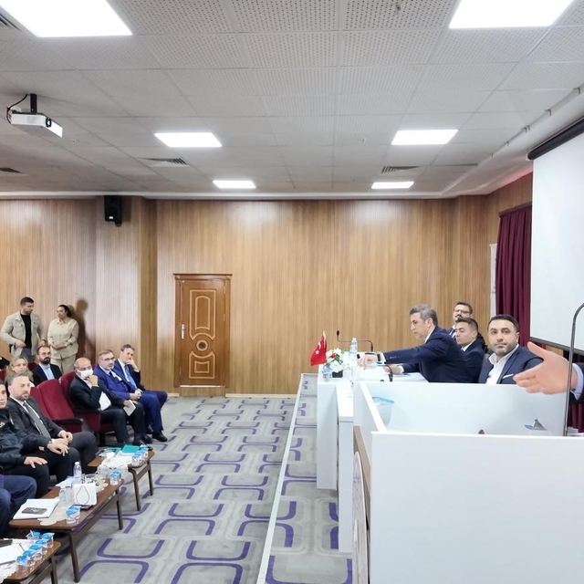 Yeşilay, Yüreğir'de muhtarlarla buluştu