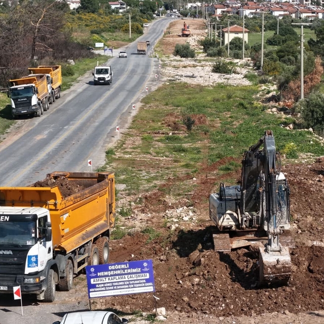 Aydın Büyükşehir, Akbük'te yol yenileme çalışmalarını sürdürüyor