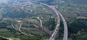 Kocaeli'de 4 aracın karıştığı zincirleme kaza ulaşımı aksattı