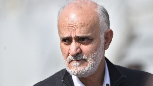 FIFA Başkanı Infantıno'nun izlediği maçta, İran Milli Takımı sahaya öldürülen çocukların fotoğraflarıyla çıktı (2)