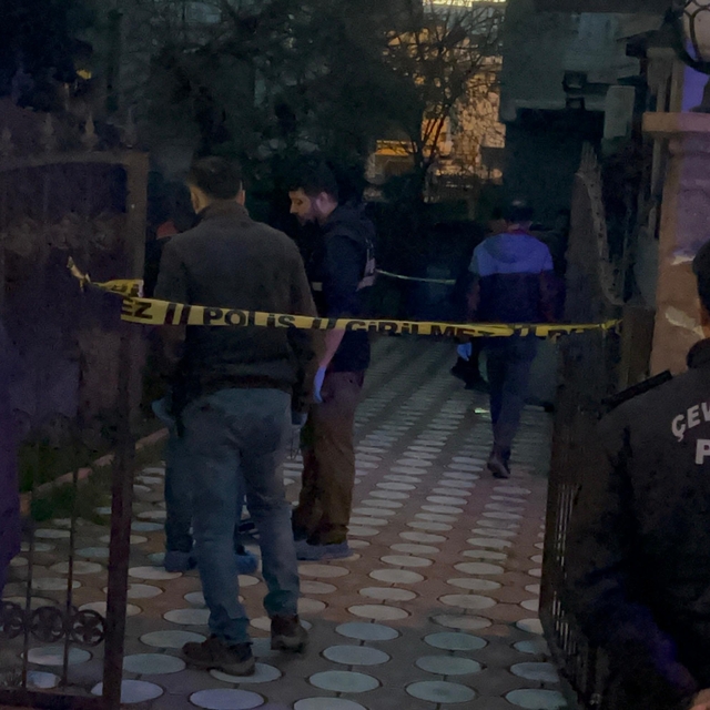 Ana-oğul apartman girişinde silahlı saldırıda öldürüldü