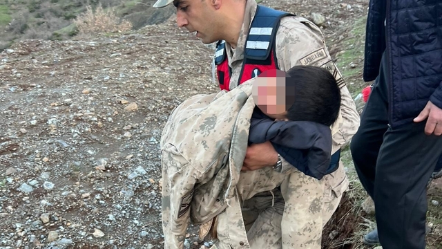 Oyun oynarken kaybolan Emin, 1,5 kilometre uzaklıkta bulundu