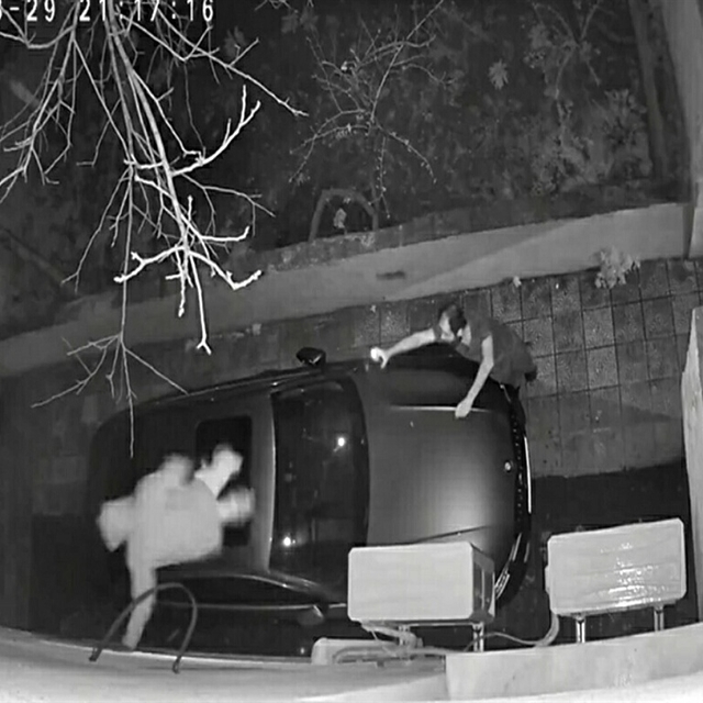 İzmir'deki hırsızlık girişiminde 2 şüpheli adli kontrolle serbest