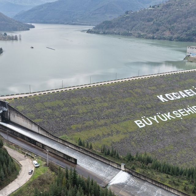 Kocaeli'nin fazla suyu Sapanca Gölü'ne gönderiliyor
Özel hat kuruldu, baraj...