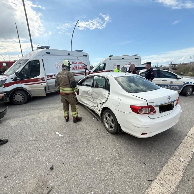 Arsuz'da trafik kazası: 1 yaralı