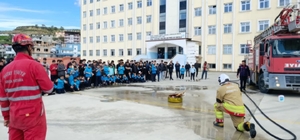 Antakya’da öğrencilere yangın eğitimi verildi