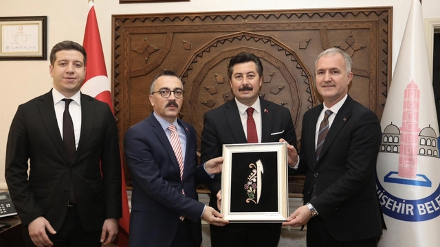Bursa'nın iki ilçesinde önemli işbirliği
Hedef istihdam ve yeni yatırımlar kazandırmak için konuşuldu